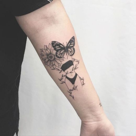 Tatuagem feminina 