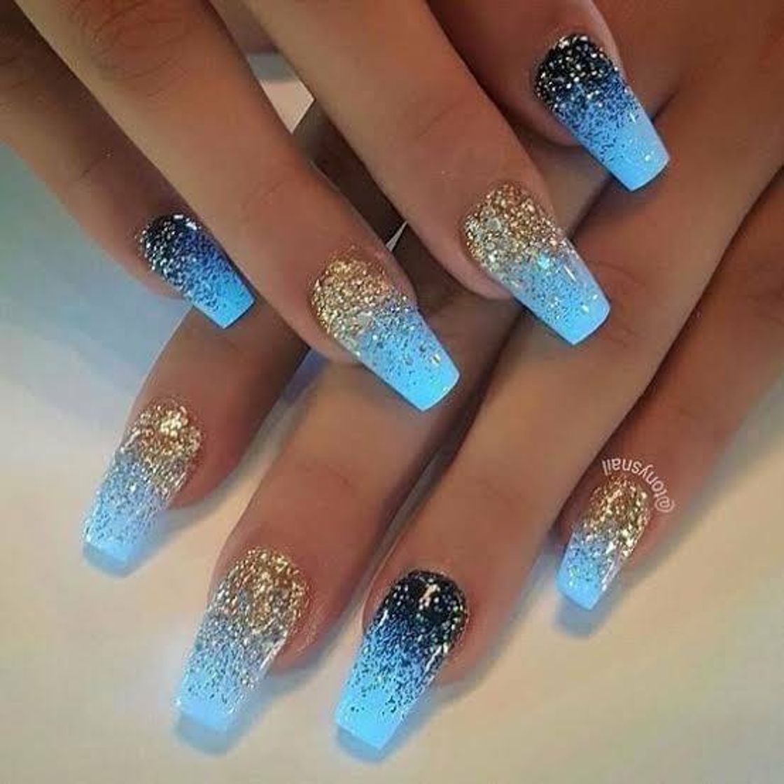 Moda ▪︎Unhas Acrilfix 💙💅