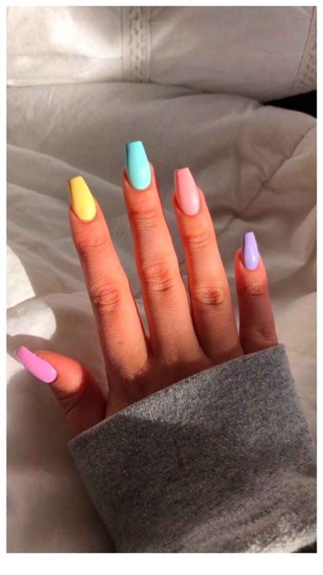 Fashion pastel nails