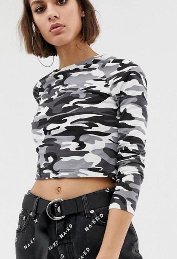 Na-kd cropped long sleeve top in camp print
