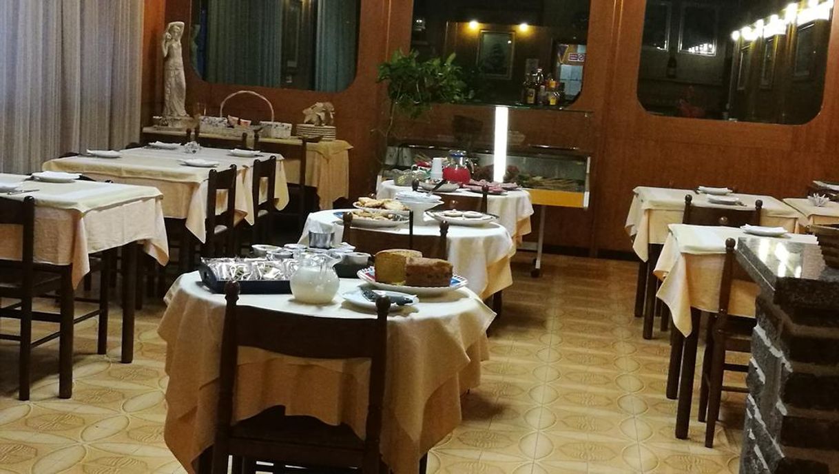 Restaurants Roma Hotel / Restaurante Roma Hotel