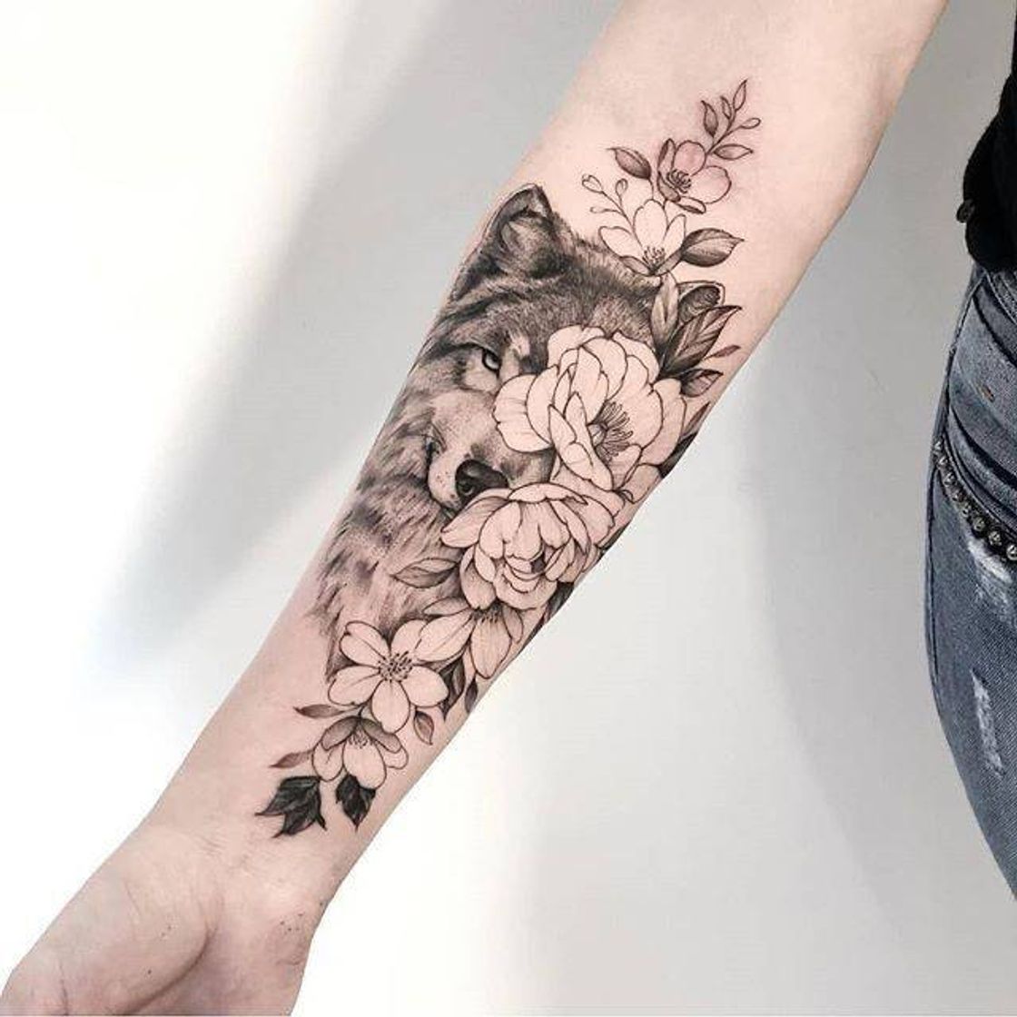 Moda Tatuagem de flor😍😍