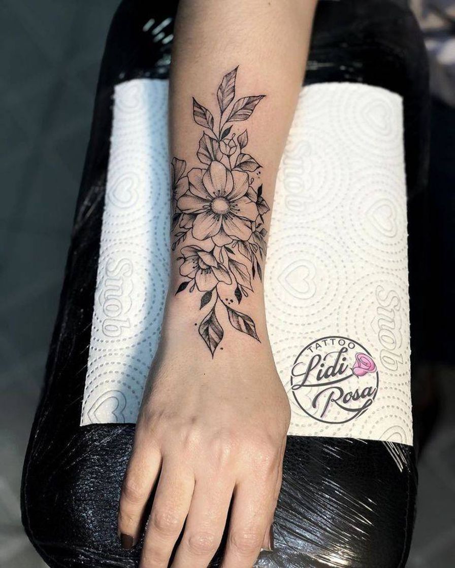 Moda Tatuagem de flor 