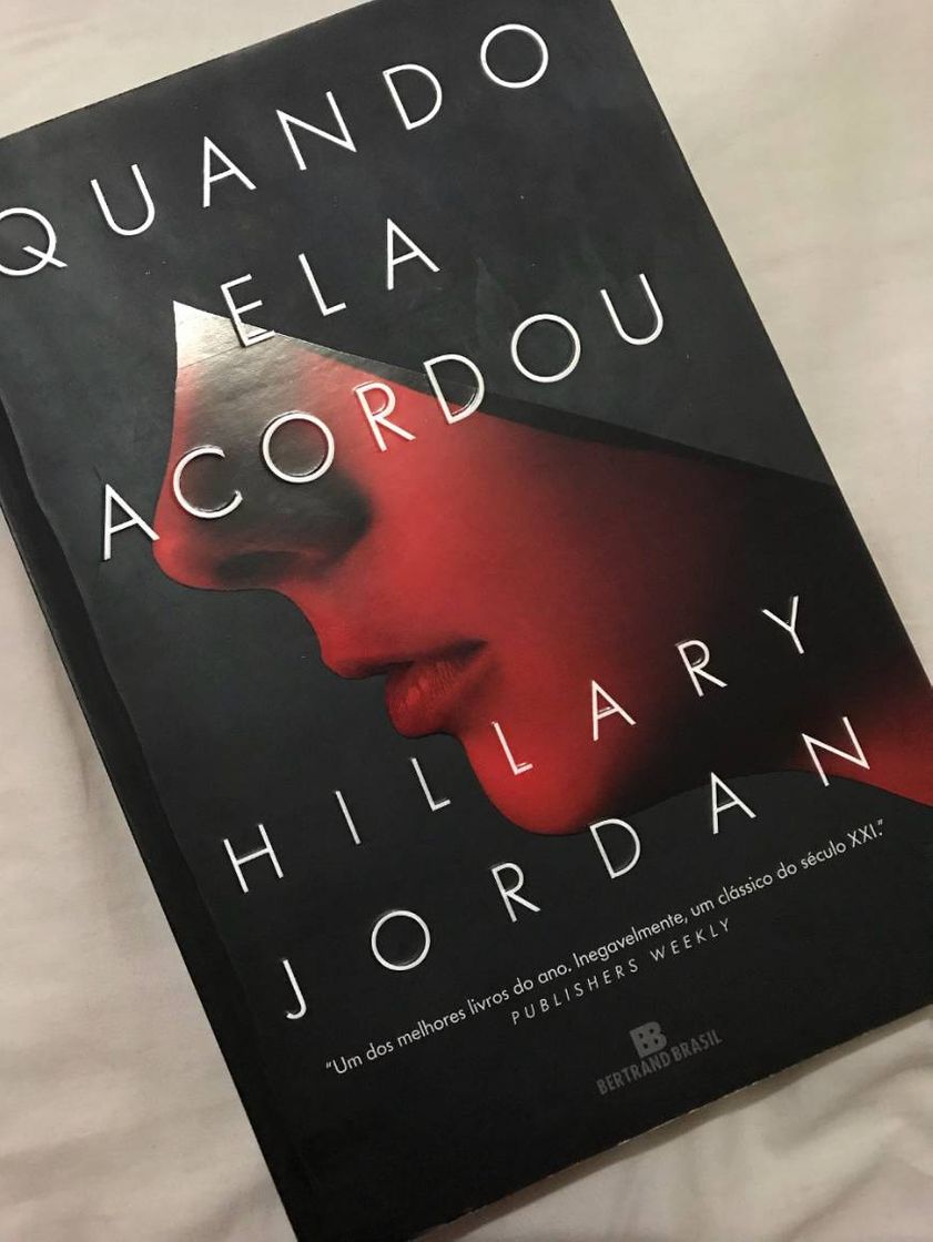 Moda [Resenha] Quando ela acordou - She is a Bookaholic