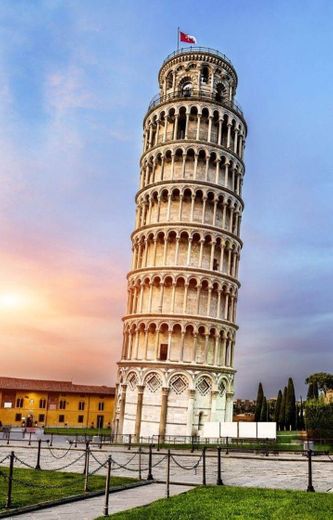 Torre inclinada de pisa- Itália