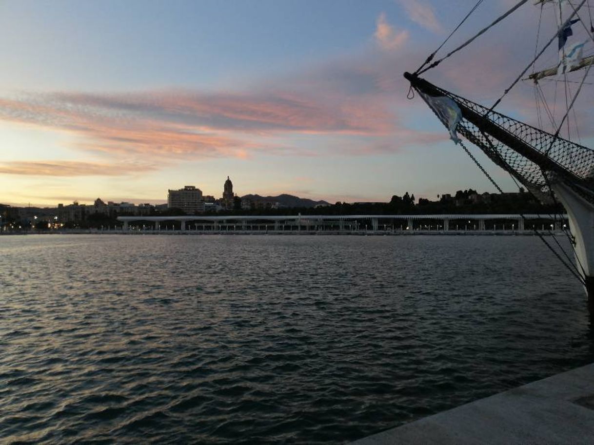 Place Muelle Uno