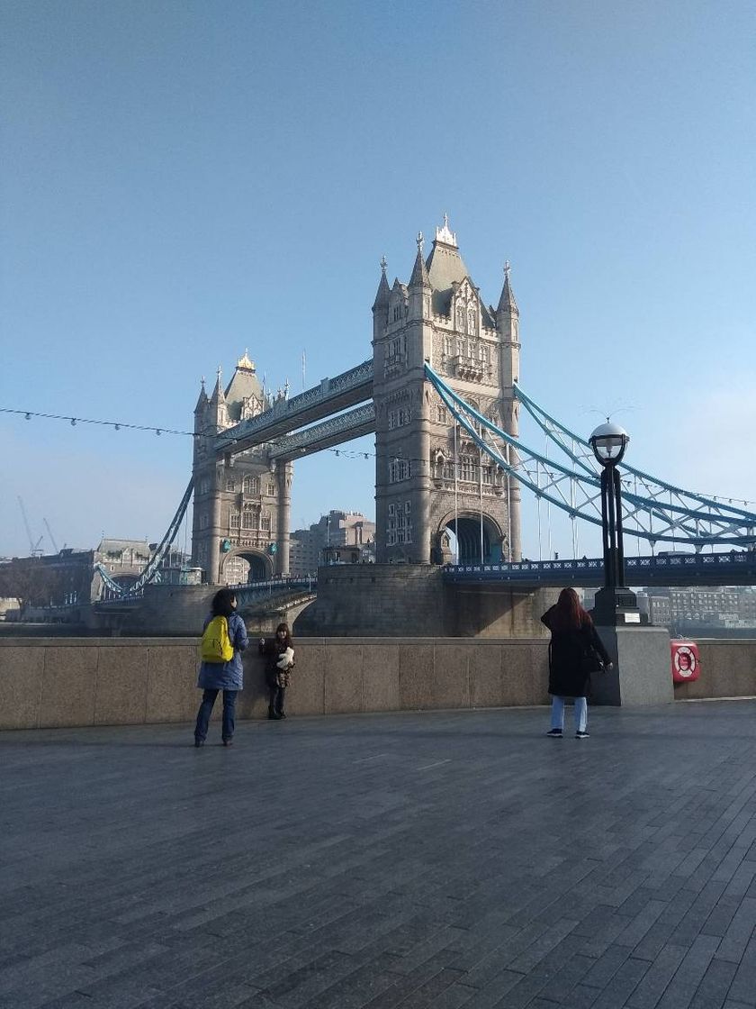 Place Tower Bridge