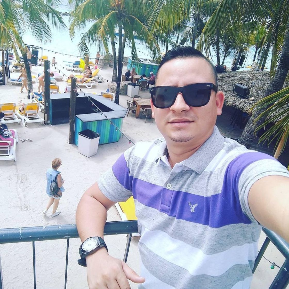 Place Mambo Beach
