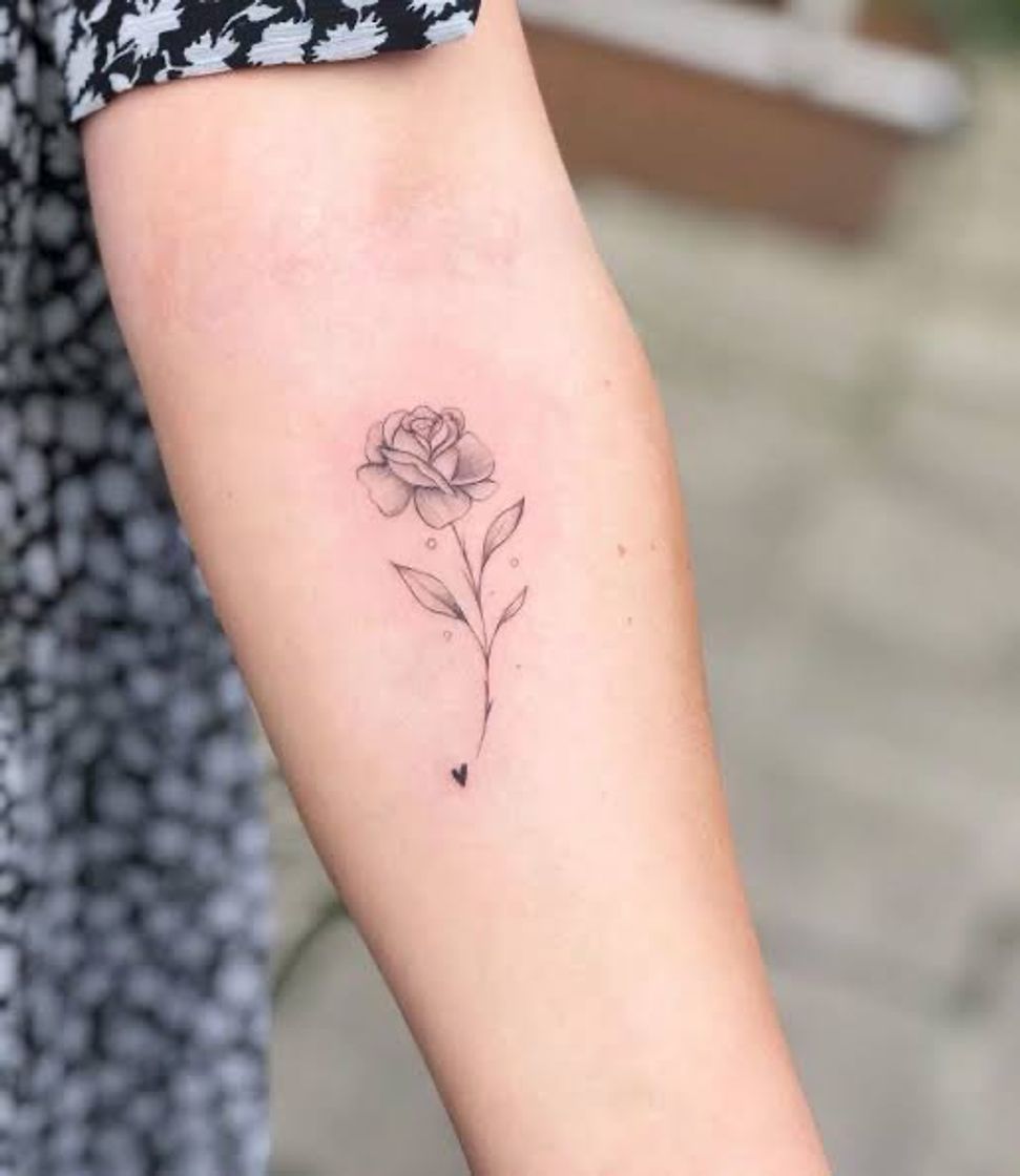 Social TATUAGEM DELICADA DE FLOR
