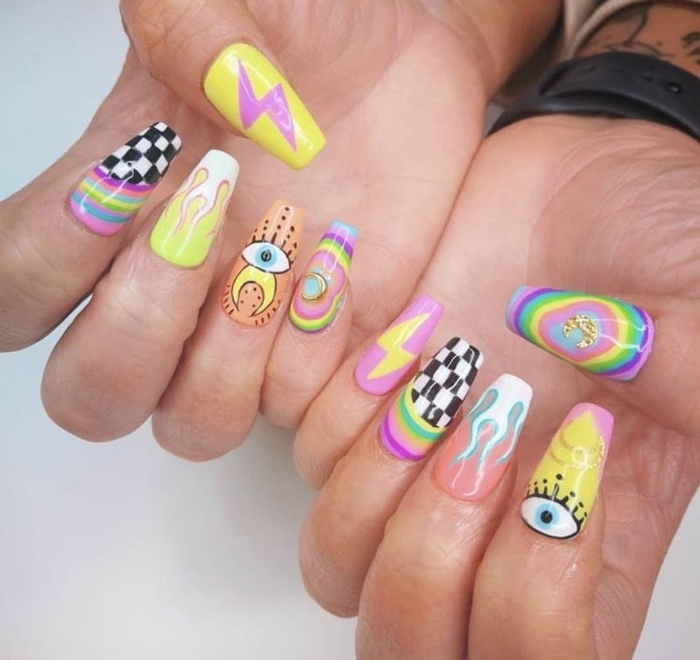 Moda aesthetic nails 