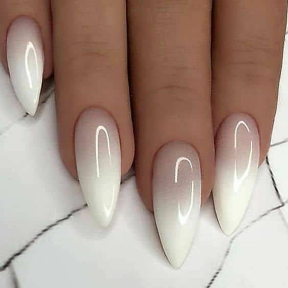 Moda Nails