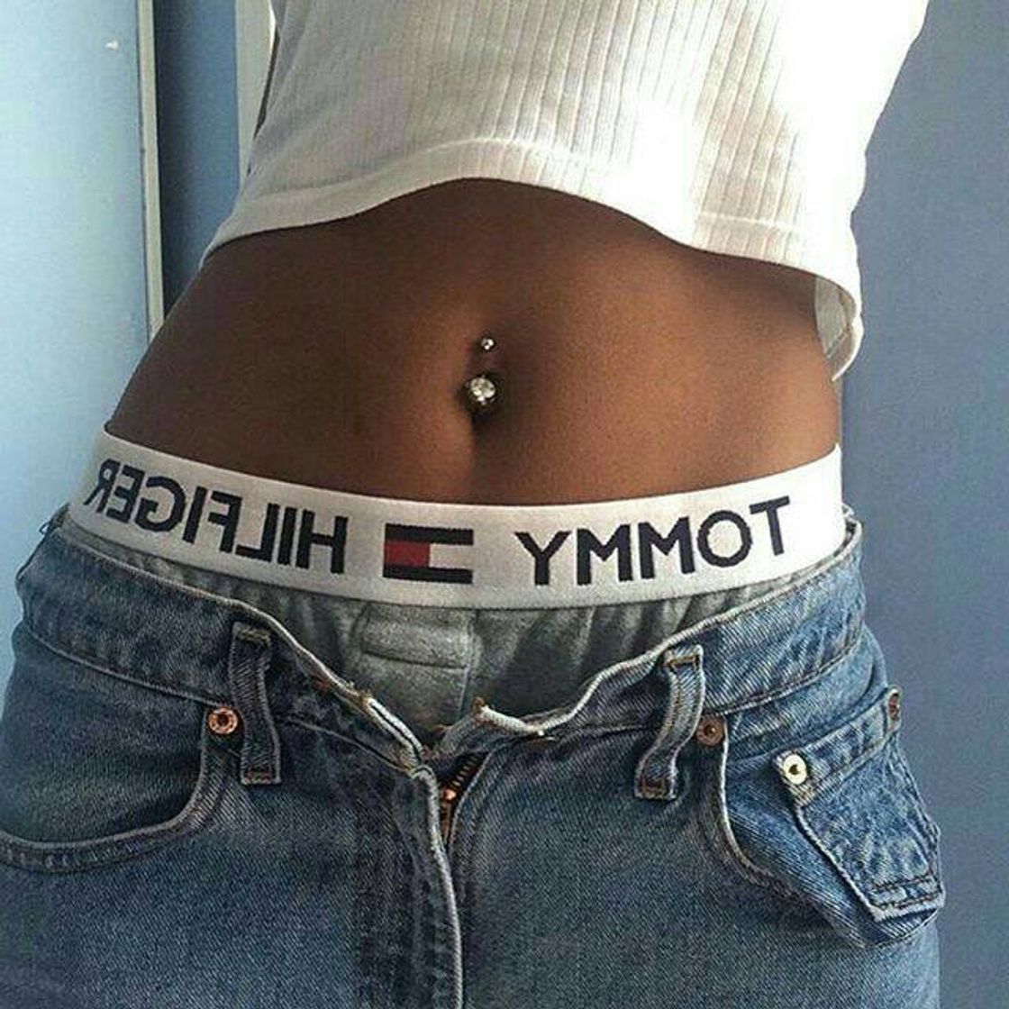 Moda Piercing no umbigo 