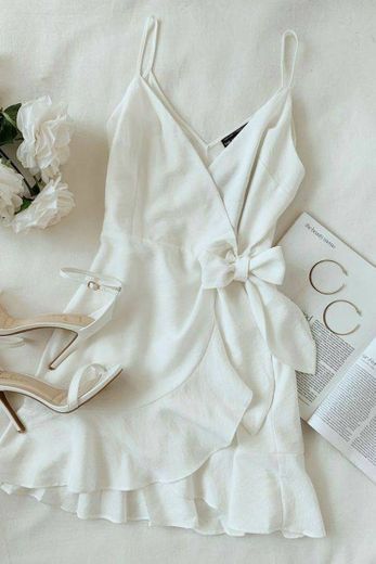 Vestido branco curto