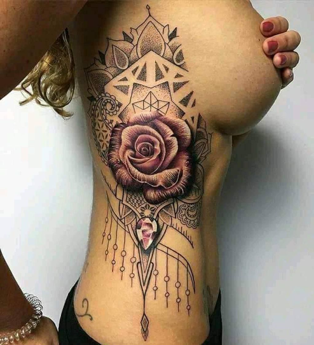 Fashion Tattoos femininas 💖