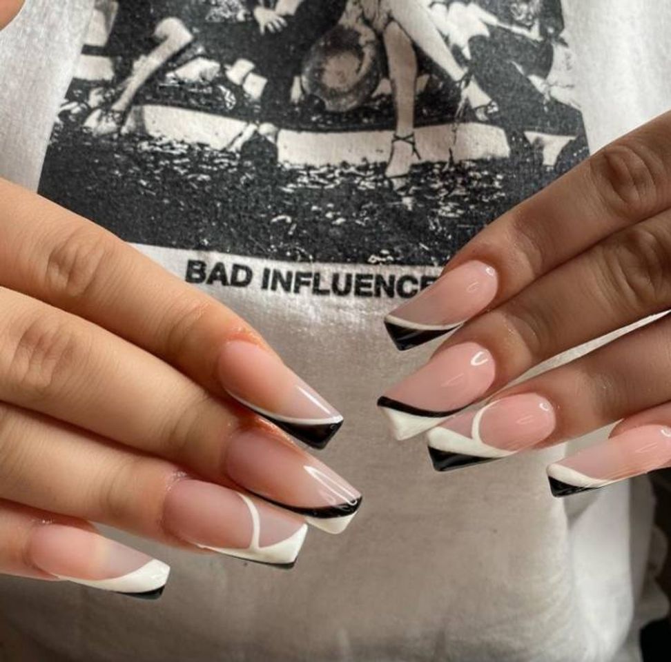 Social Nails Art