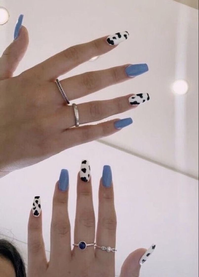 Fashion Cow nails 