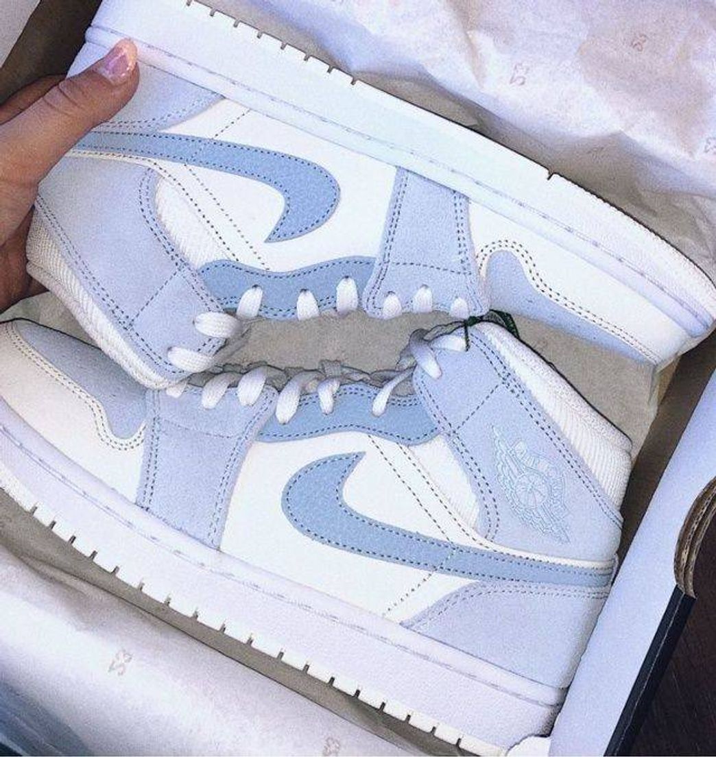 Moda Air Jordan "Light Blue"