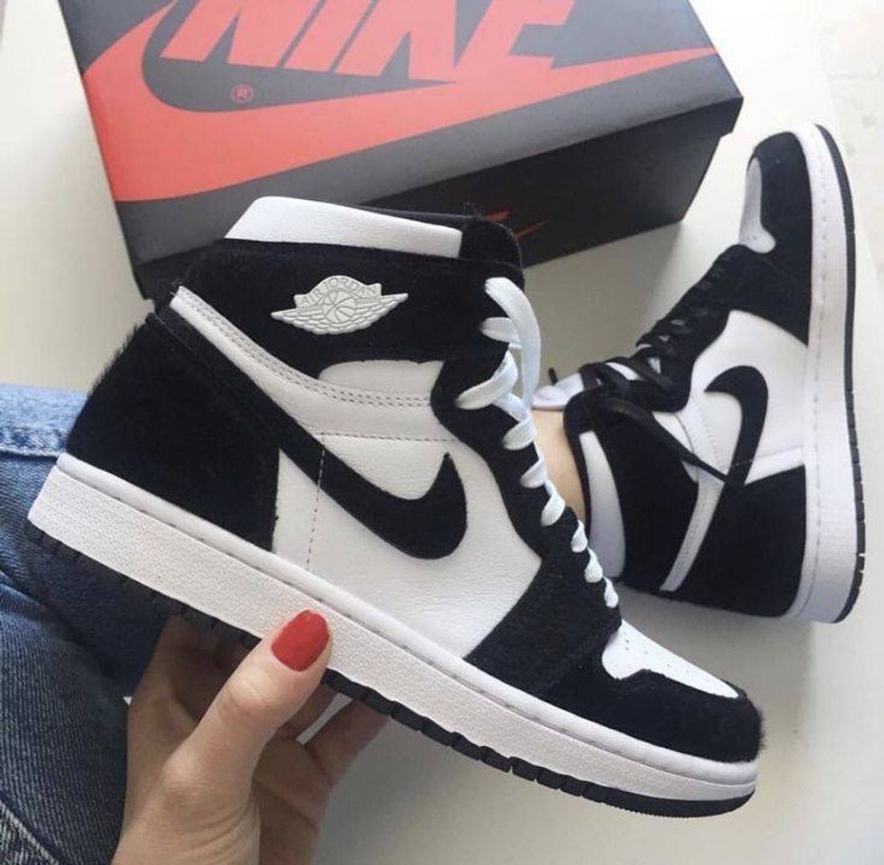 Moda Air Jordan 1 Retro High OG Panda Twist

