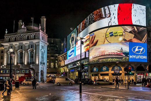 Piccadilly Circus