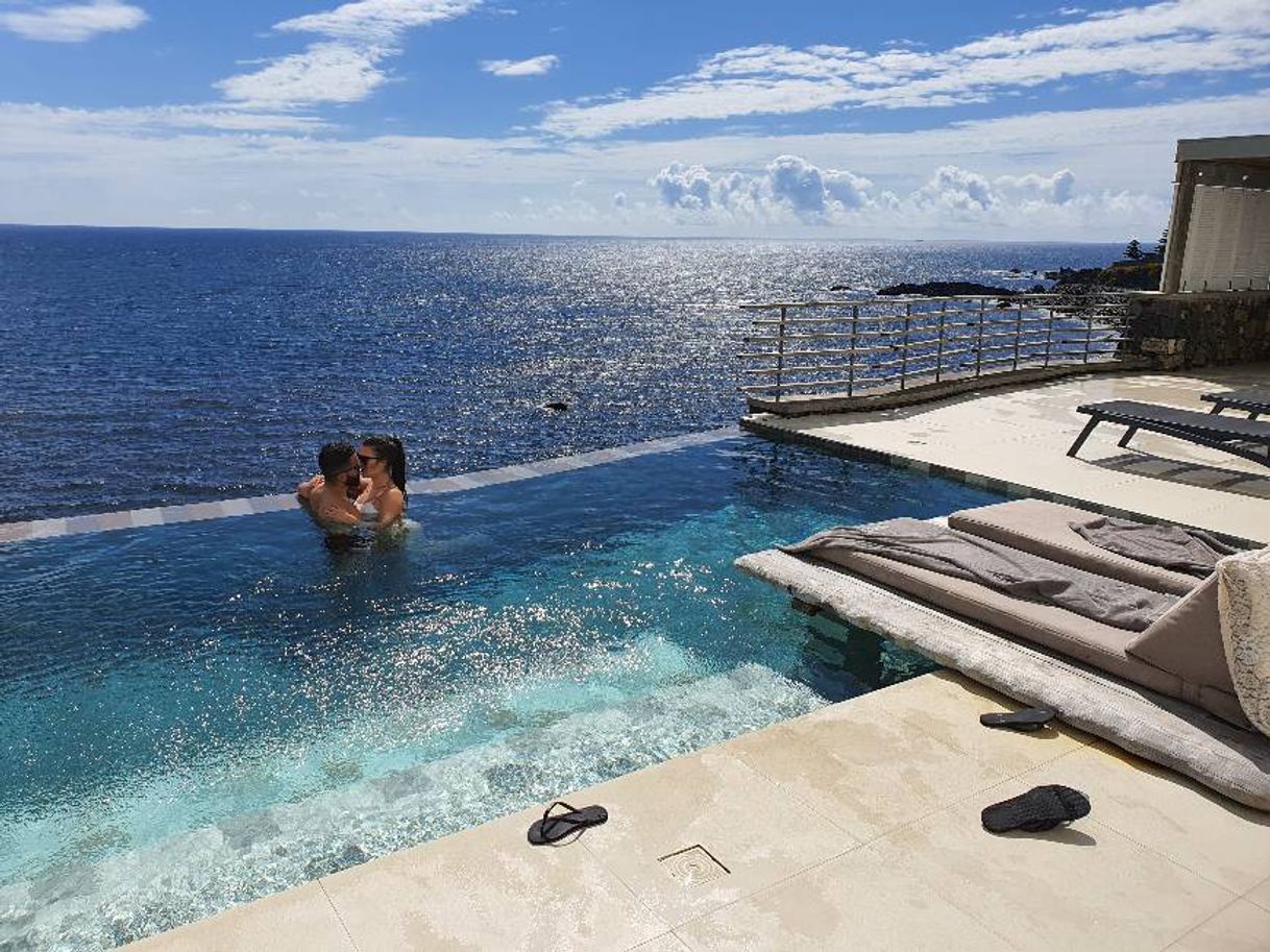 Lugar White Exclusive Suites & Villas