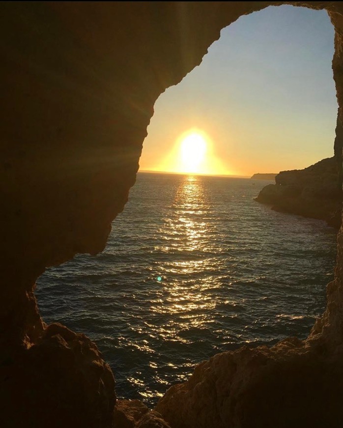 Lugar Gruta da Boneca, Carvoeiro