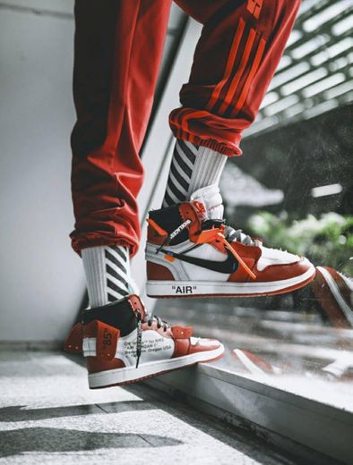 Jordan 1 Retro High Off-White Chicago