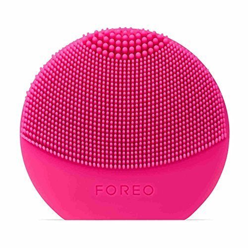 Social LUNA Play Plus de FOREO es el cepillo facial recargable de silicona