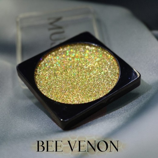 Creamy Glitter “Bee Venon” MUSA MAKEUP