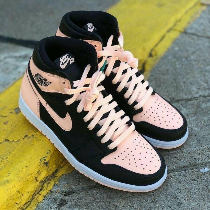 Social Air Jordan 1 Retro High OG 'Crimson Tint'