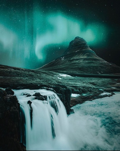 Kirkjufell Iceland by Lucas Pinhel ✨