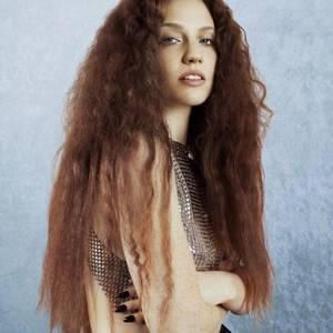 Jess Glynne 