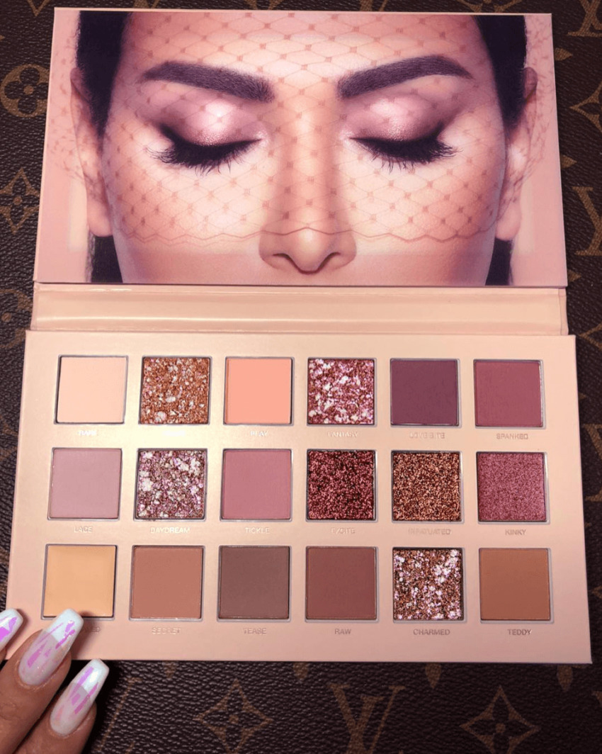 Social Huda Beauty
The New Nude Palette
