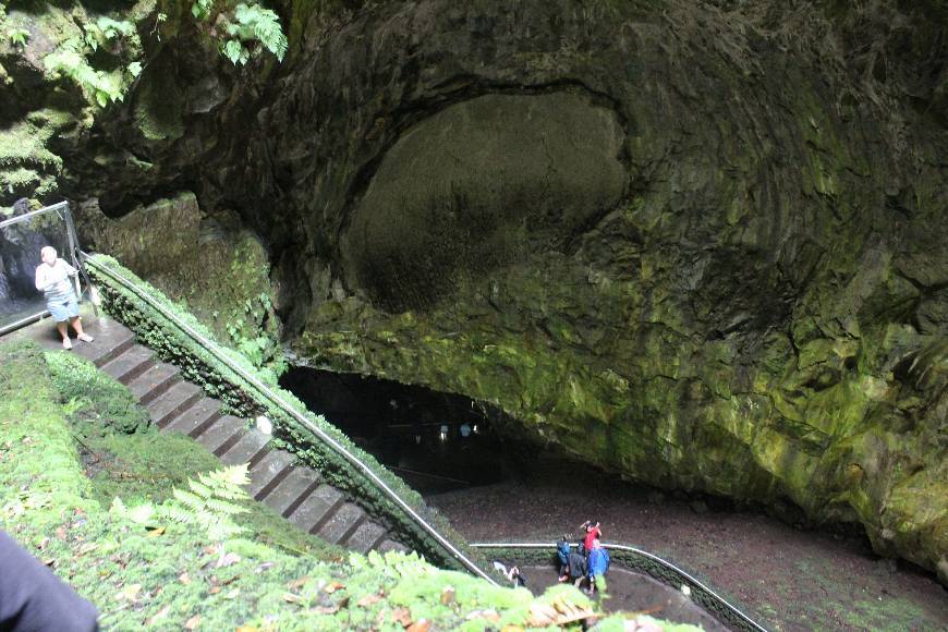 Lugares Algar do Carvão