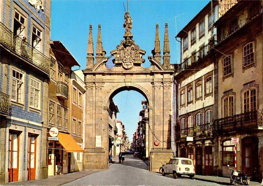 Lugar Arco Da Porta Nova