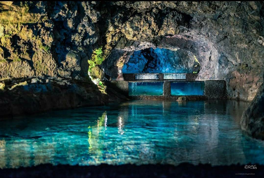 Lugar Grutas de São Vicente