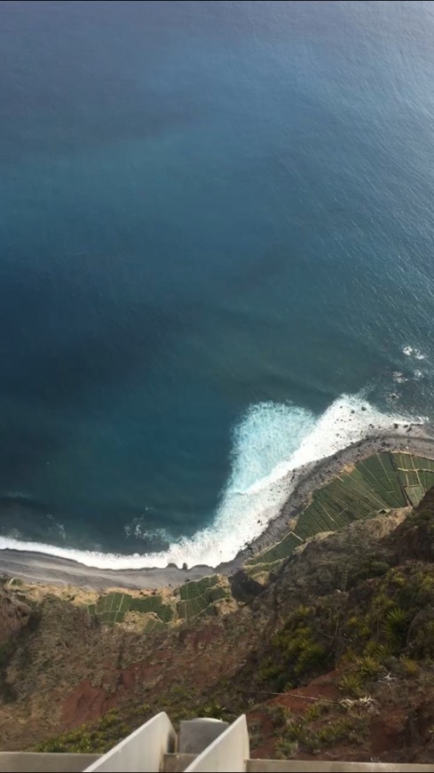 Place Cabo Girão