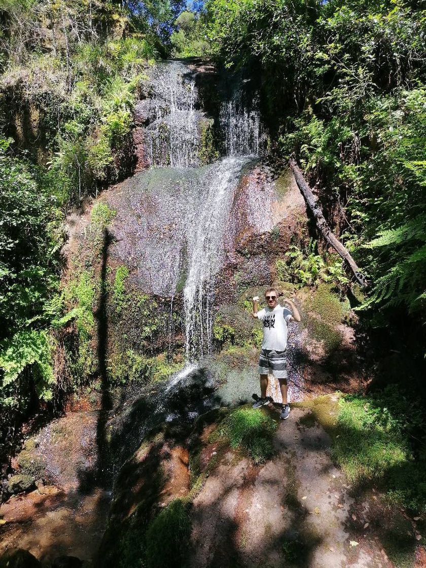 Place Cascata da Laja