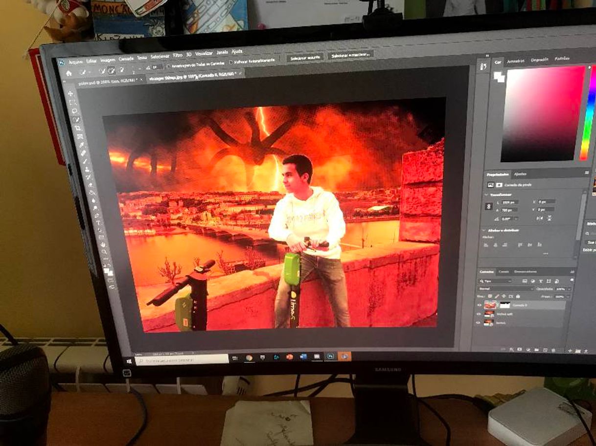 Social Adobe Photoshop
