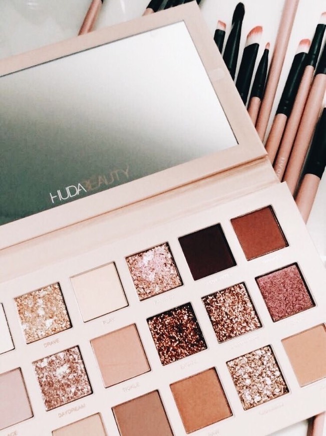 Belleza HUDA BEAUTY The New Nude Eyeshadow Palette