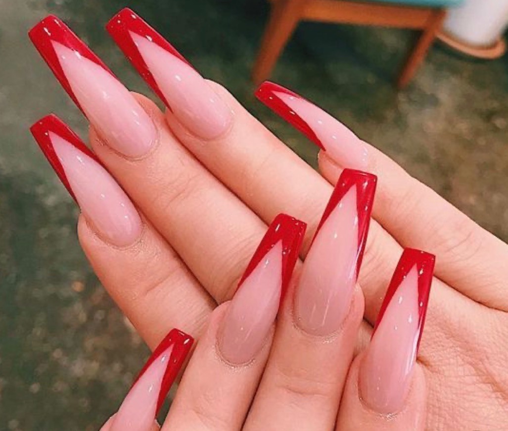 Fashion Unhas vermelhas caem sempre bem 