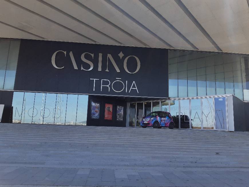 Lugar Casino troia