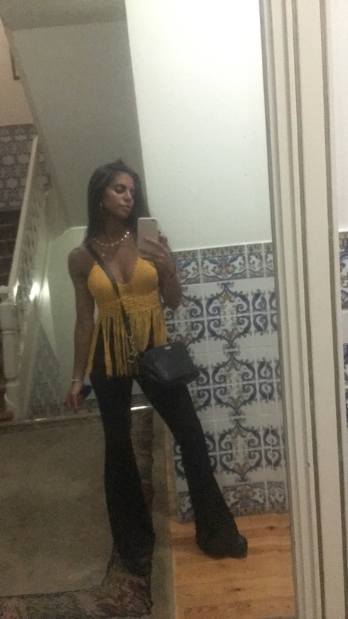 Lugar Top crop amarelo com franjas, Pimkie