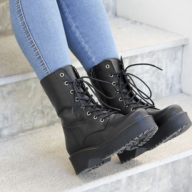 Moda Botas militares🖤