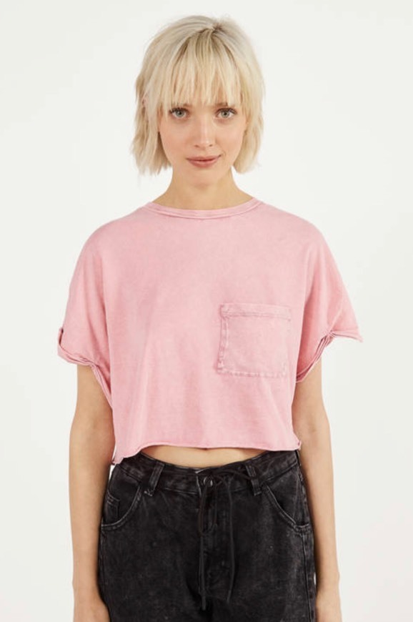 Moda T-shirt Crop com Bolso💓