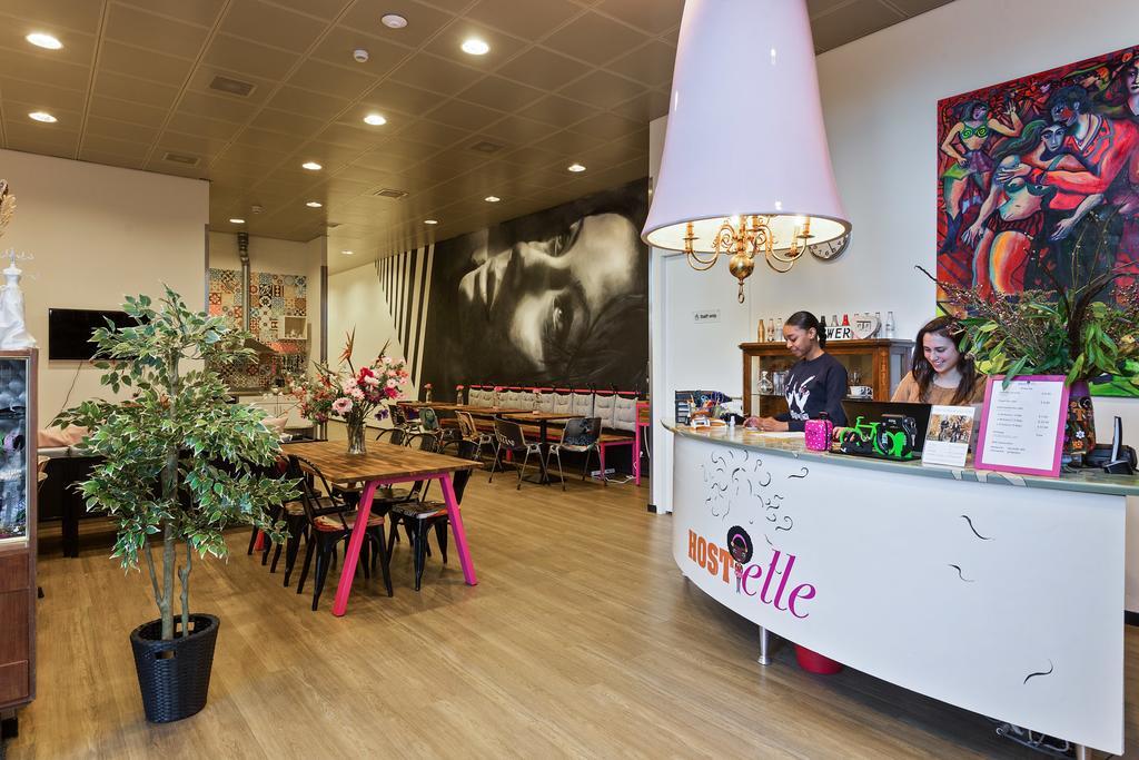 Hostelle
