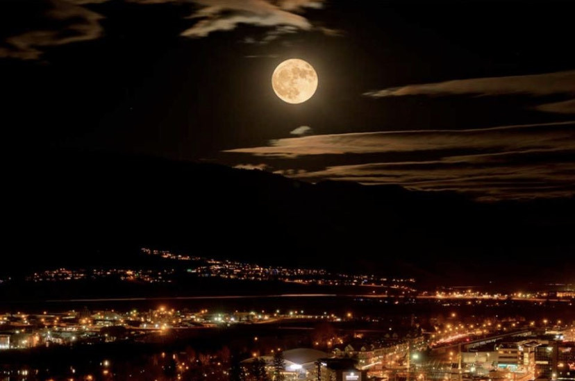 Superlua vai iluminar o céu nesta segunda-feira