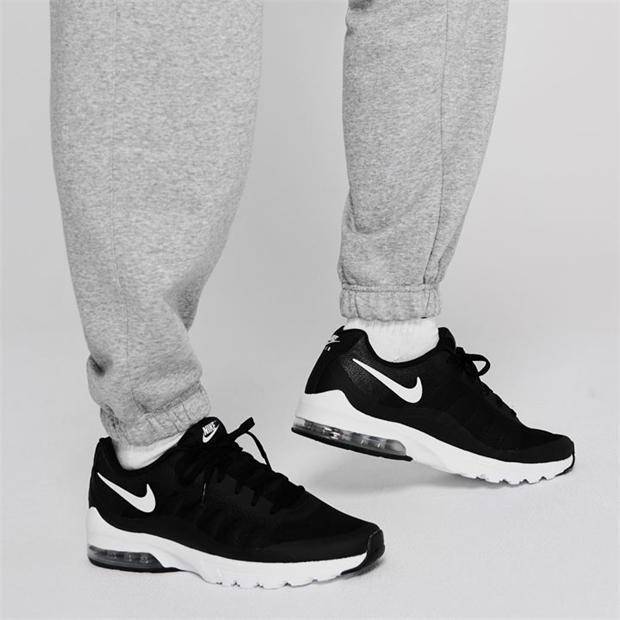 Air Max Invigor