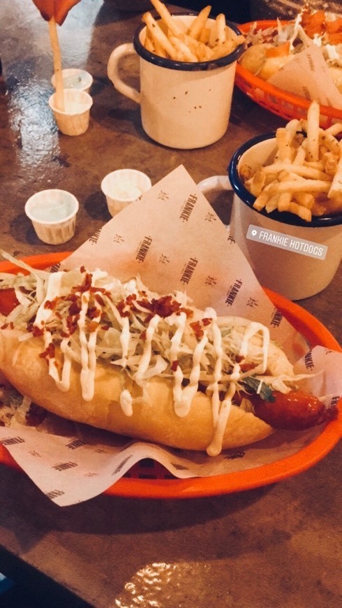 Restaurantes Frankie Hot Dogs - Porto (Rua do Almada 255 a 261, 4000-407)