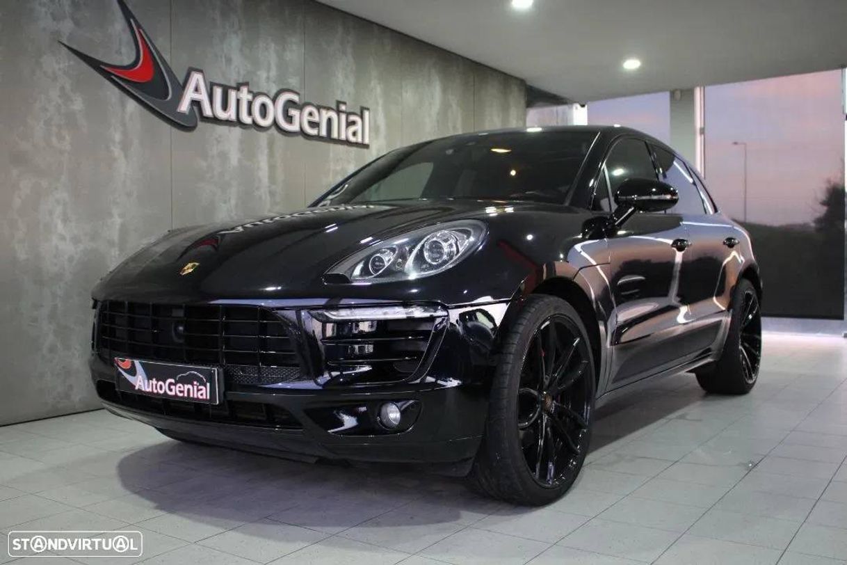 Social Porsche macan