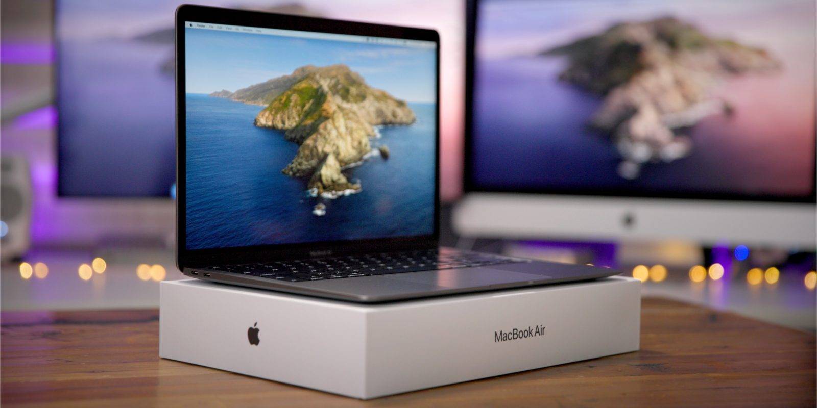 Social Apple MacBook Air